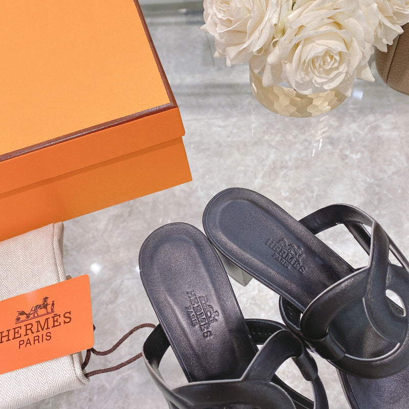 Hermès Nude Low-Top Sneakers - Side Profile View