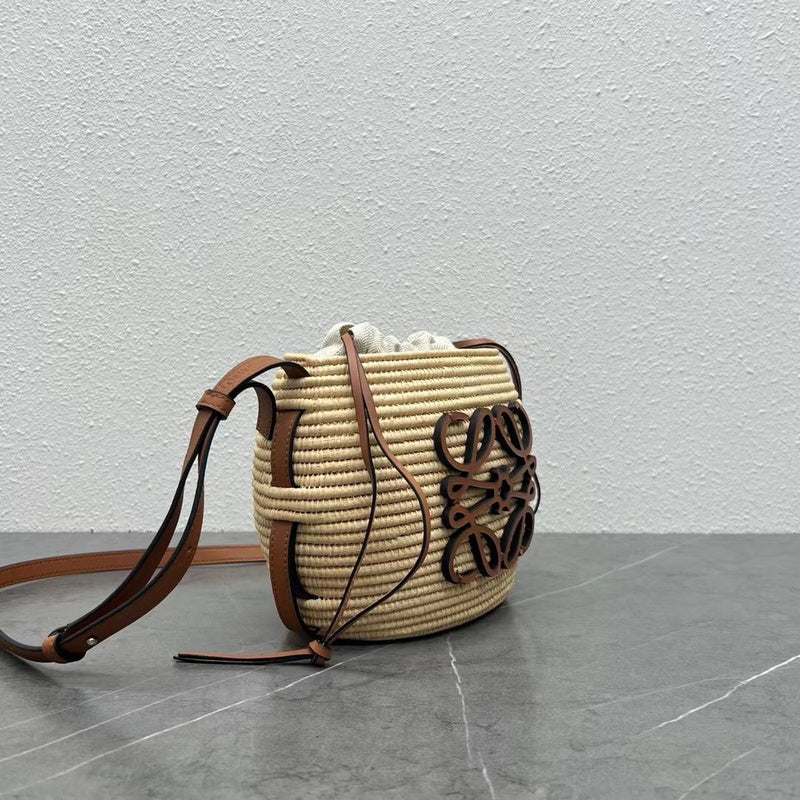 Ziva's Charm handbag – full view (18cm*16cm*12cm)