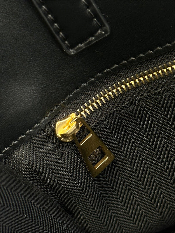 Ziva's Charm handbag – full view (36cm*28cm*7.5cm)