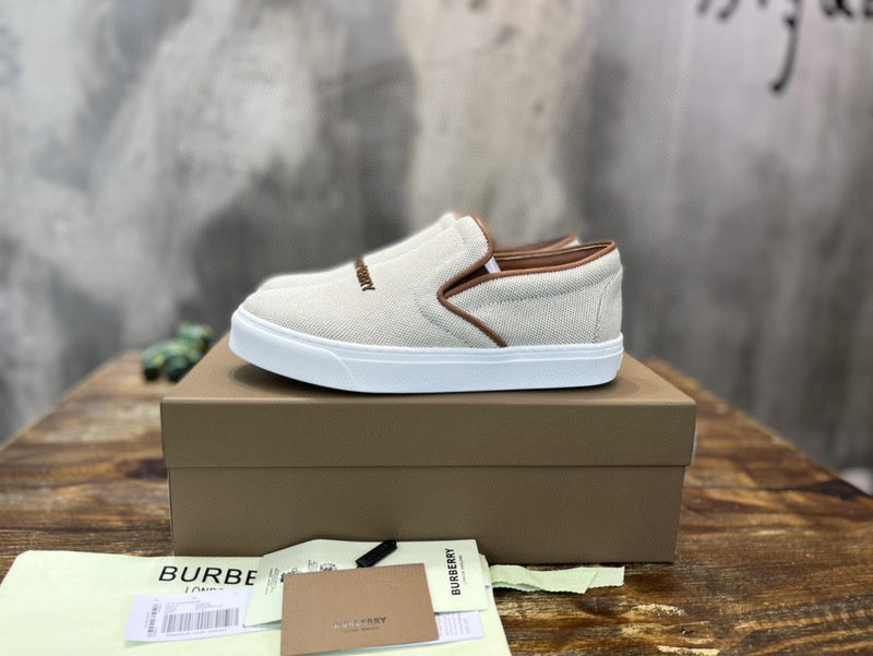 Burberry shoes Style 288 - logo and branding close-up