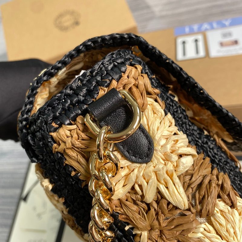 Handle and strap detail of signature sleek women's handbag – women's designer-style accessory