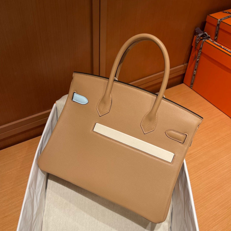 Timeless handbag styled for everyday wear
