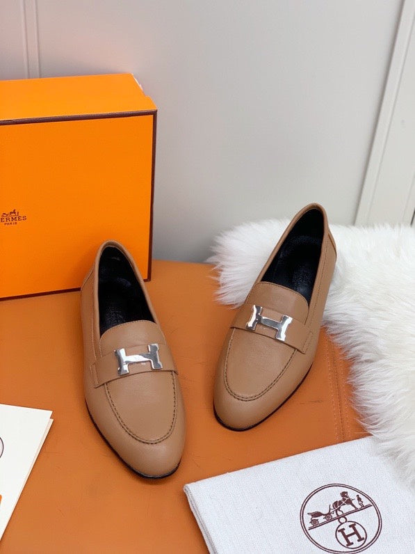 Hermes shoes Style 387 - sole and craftsmanship detail