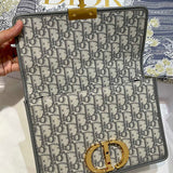Styled lifestyle shot of premium everyday-luxe women's handbag – women's designer-style accessory
