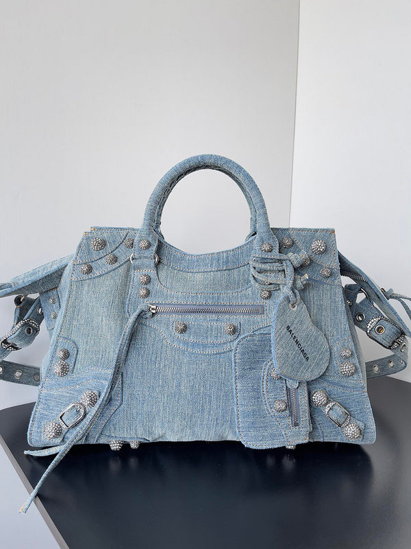 Zivas Charm Effortless Sophistication Fashion Handbag (Contemporary Shape Language) – Styled Look
