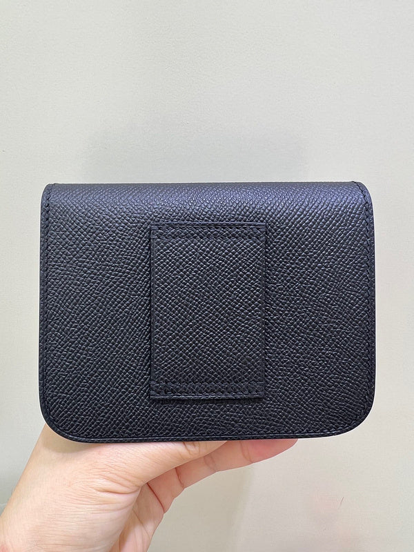 Side view of effortless structured handbag