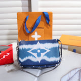 Side profile of chic polished women's handbag – women's luxury accessory