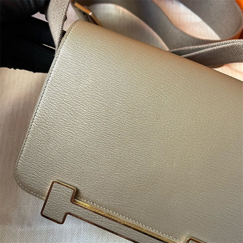 Sophisticated handbag styled for everyday wear