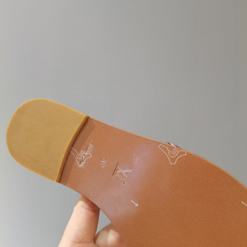 Louis Vuitton shoes Style 231 - logo and branding close-up