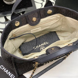  spacious purse view 5