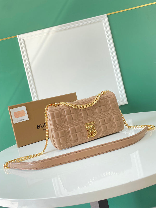 Sleek Faux Leather Handbag - Everyday Elegance | Women's Luxury Handbag #1090 - close-up detail shot (image 3) of designer-inspired handbag