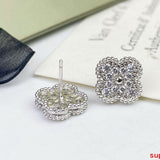Side view of Van Cleef & Arpels unisex jewelry piece