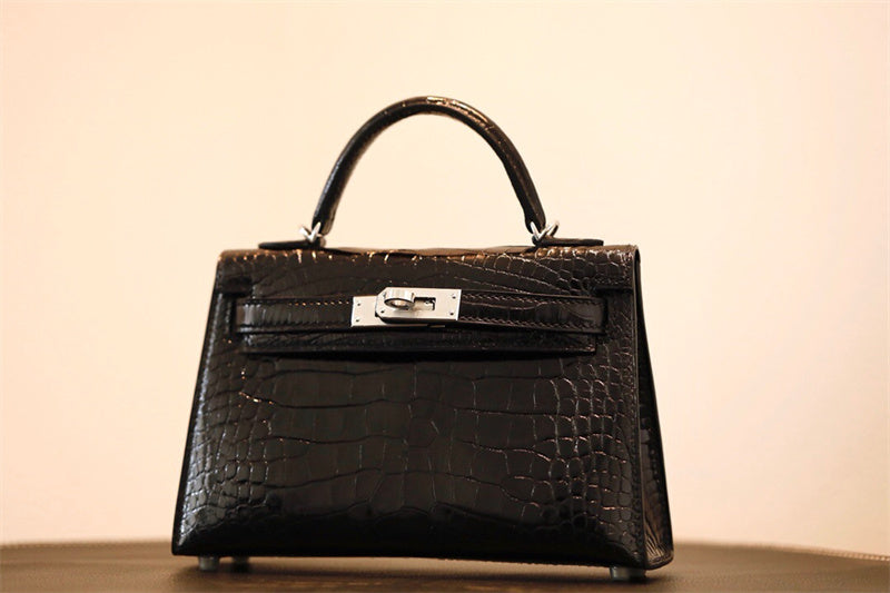 top-handle bag interior and compartment view 15