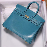  carryall bag close-up of hardware and finish 17