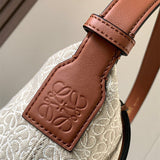 Ziva's Charm handbag – detail view (21cm*17cm*13cm)