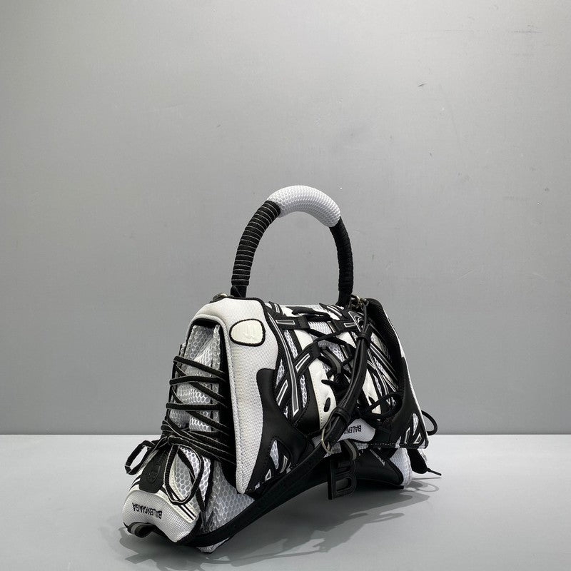 Zivas Charm Effortless Sophistication Statement Handbag (Considered Detail & Form) – Detail View