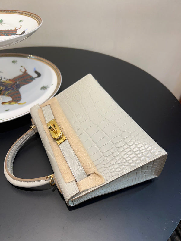 Polished bag women's premium everyday handbag