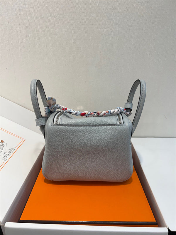  handbag interior and compartment view