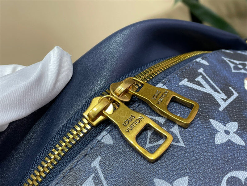  handbag close-up of hardware and finish 11