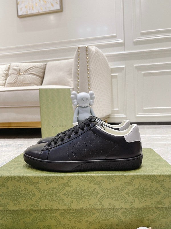 Gucci classic monochrome luxury sneakers view 8 everyday casual design