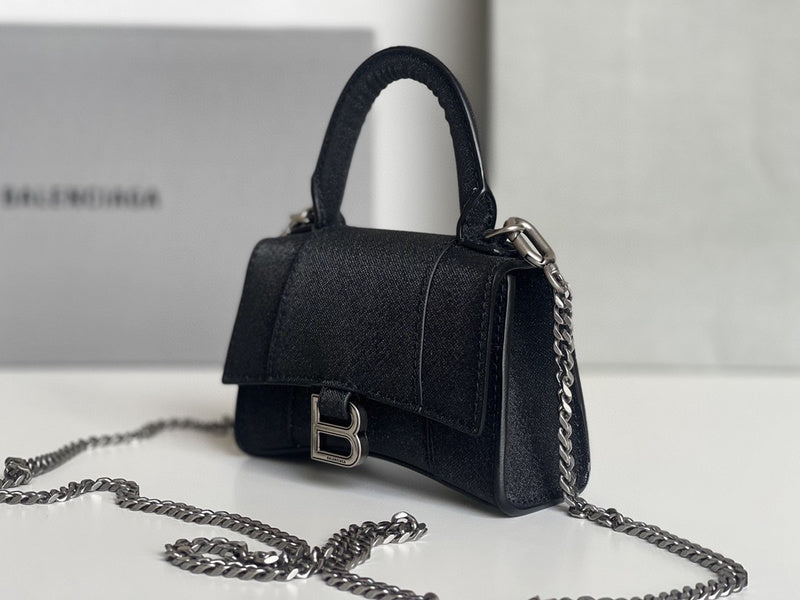 Zivas Charm Elevated Essentials Statement Handbag (Considered Detail & Form) – Styled Look