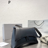 Ziva's Charm handbag – interior view (one versatile size)