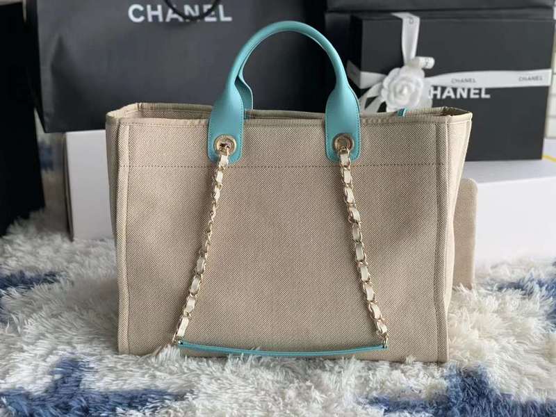 Zivas Charm Sleek Silhouette Everyday Handbag (Considered Detail & Form) – Interior View