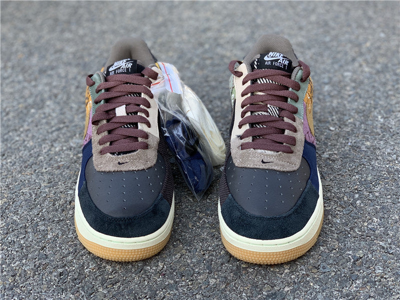 Nike Men's & Women's Luxury Fashion Trainers — Style 006 close-up view