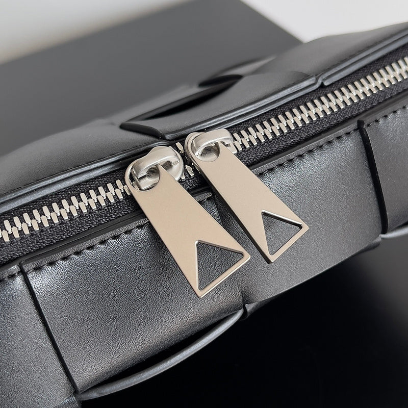 Contemporary Vegan Leather Handbag - Modern Structured Build | Women's Everyday Carry Handbag #1601 - close-up detail shot (image 3) of designer-inspired handbag