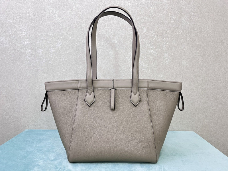 Ziva's Charm handbag – interior view (15cm*18.5cm*18cm)