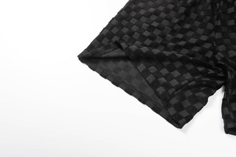 Full styled look of Louis Vuitton cotton t-shirt with runway-inspired design