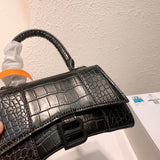 Ziva's Charm handbag – close-up view (one versatile size)