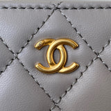 handbag, compact everyday style, image 3