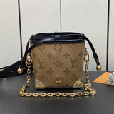  crossbody bag interior and compartment view