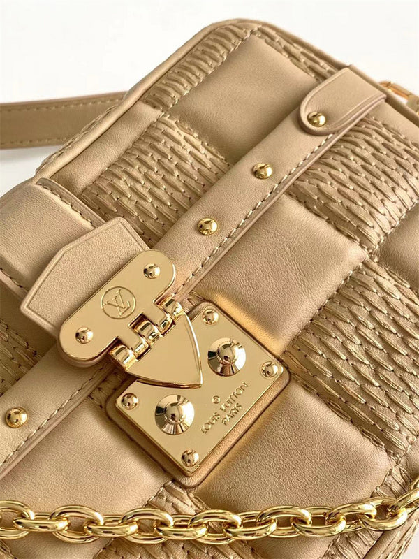  clean-lined everyday bag styled with outfit