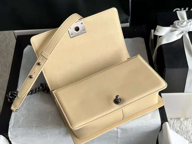 Zivas Charm Understated Luxury Everyday Handbag (Structured Everyday Essential) – Interior View