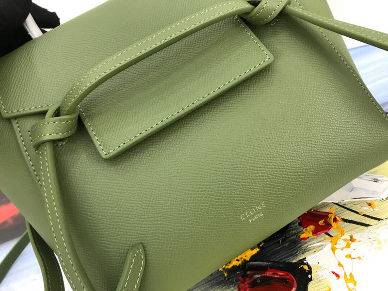 Handle and strap detail of refined premium women's handbag – women's premium purse