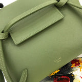 Handle and strap detail of refined premium women's handbag – women's premium purse
