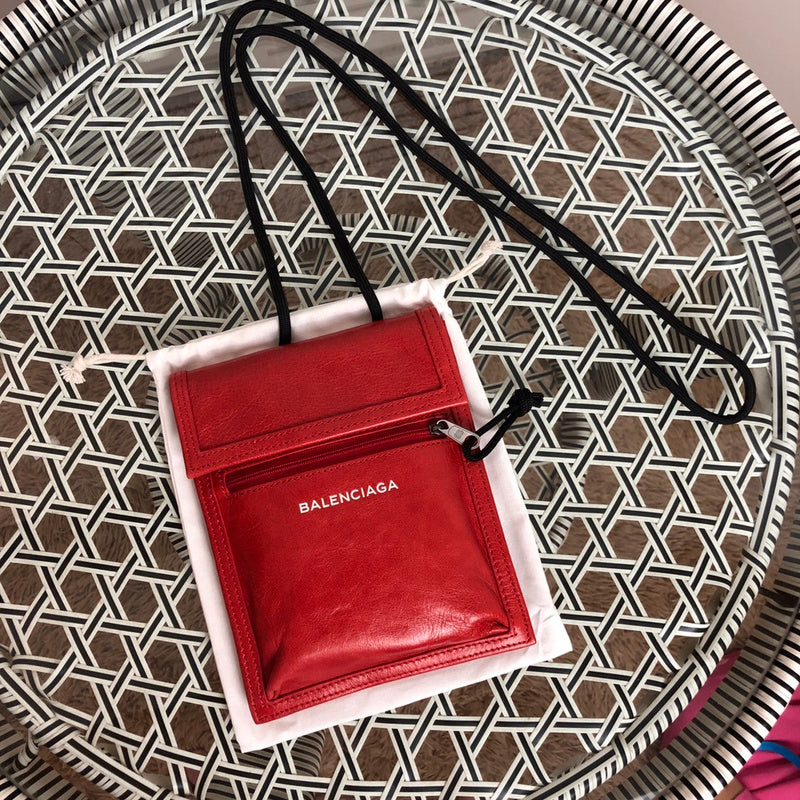 Front view of chic premium women's handbag – women's premium purse
