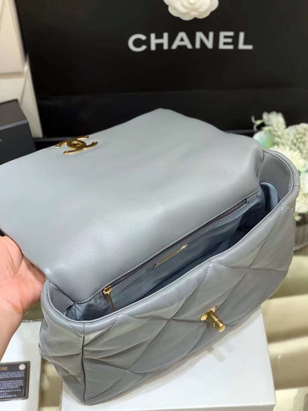  spacious purse view 7