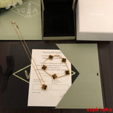 Angled view of Van Cleef & Arpels unisex jewelry piece