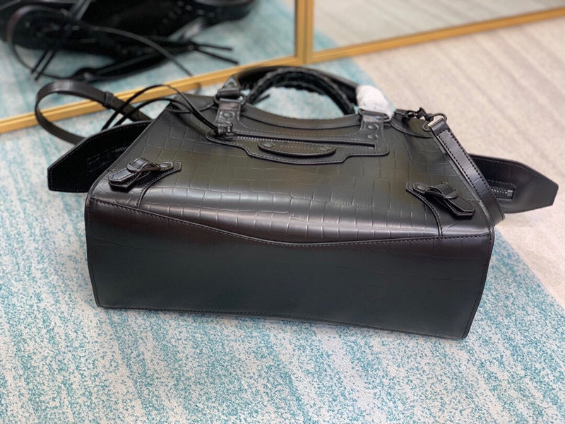 Sophisticated Premium PU Leather Handbag - Premium Craftsmanship Detailing | Women's Premium Handbag #670 - hardware and detail close-up (image 5) of designer-inspired handbag