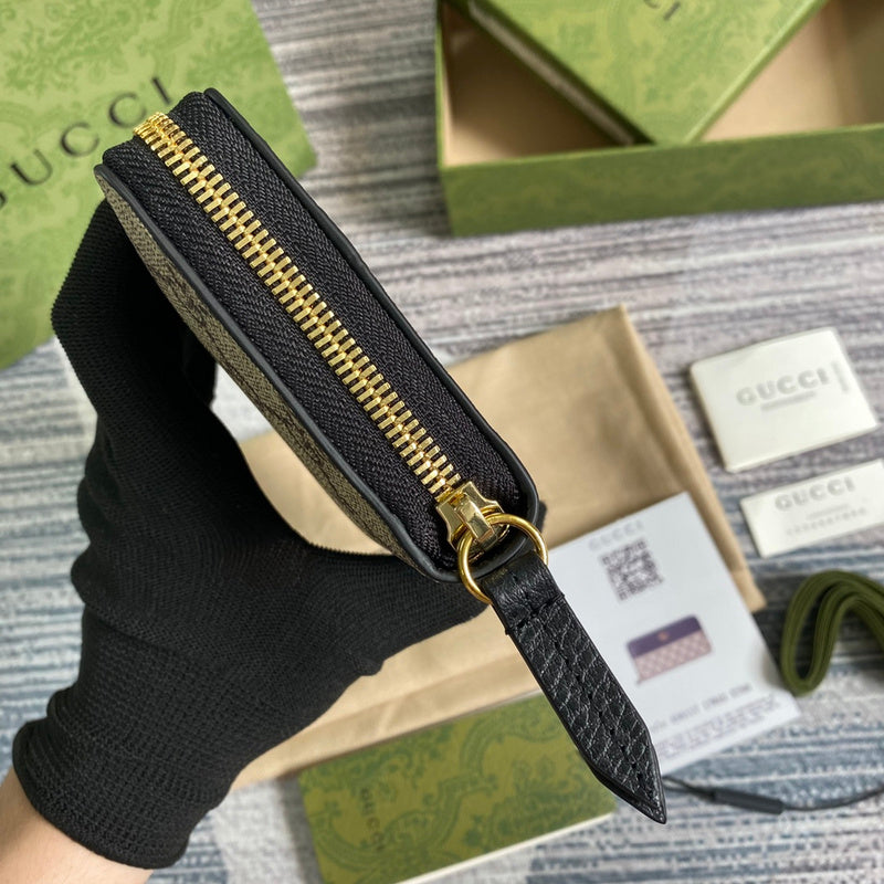 Interior view of structured elevated women's handbag – women's everyday handbag