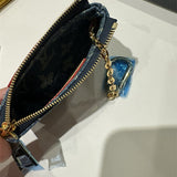  Graceful crossbody bag carried on shoulder 10
