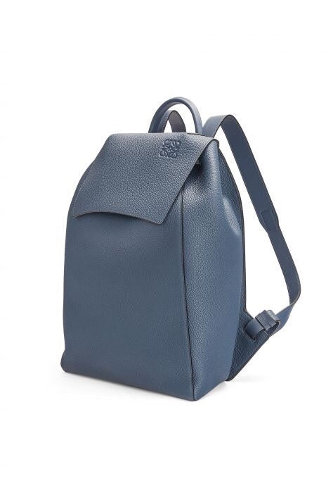 Ziva's Charm handbag – front view (31.5cm*40.5cm*14cm)