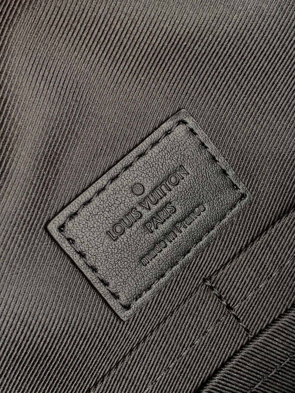 Close-up detail of everyday-luxe signature women's handbag – women's statement bag