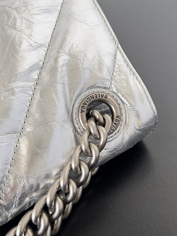 Zivas Charm Refined Everyday Style Fashion Handbag (Thoughtfully Structured Design) – Styled Look