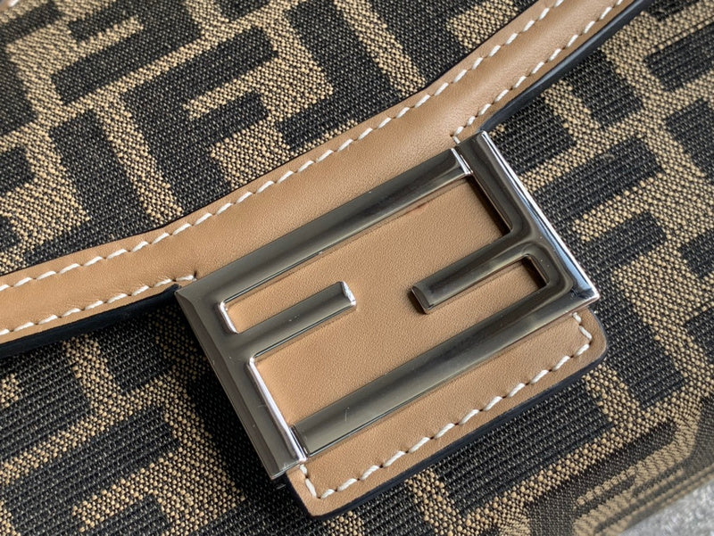 Ziva's Charm handbag – interior view (13cm*10cm*6.5cm)