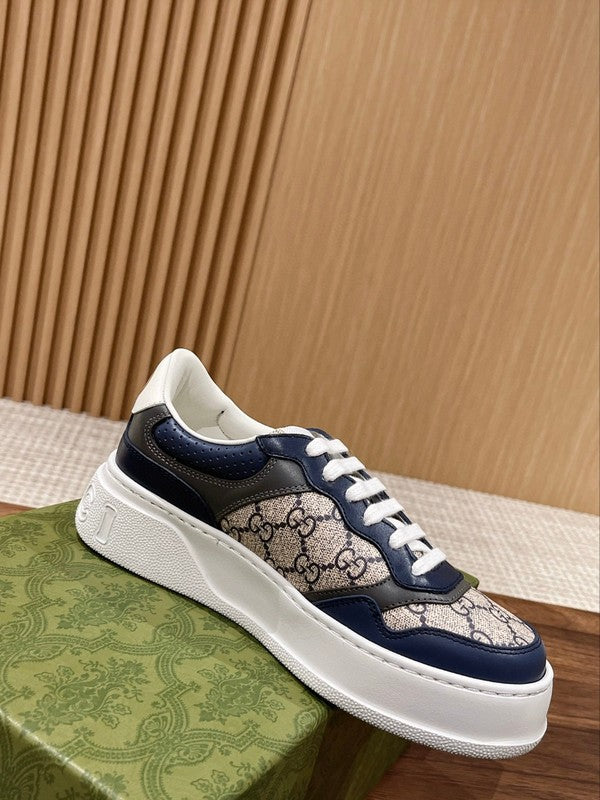 Gucci Casual sneakers in all-black cushioned comfort fit front view