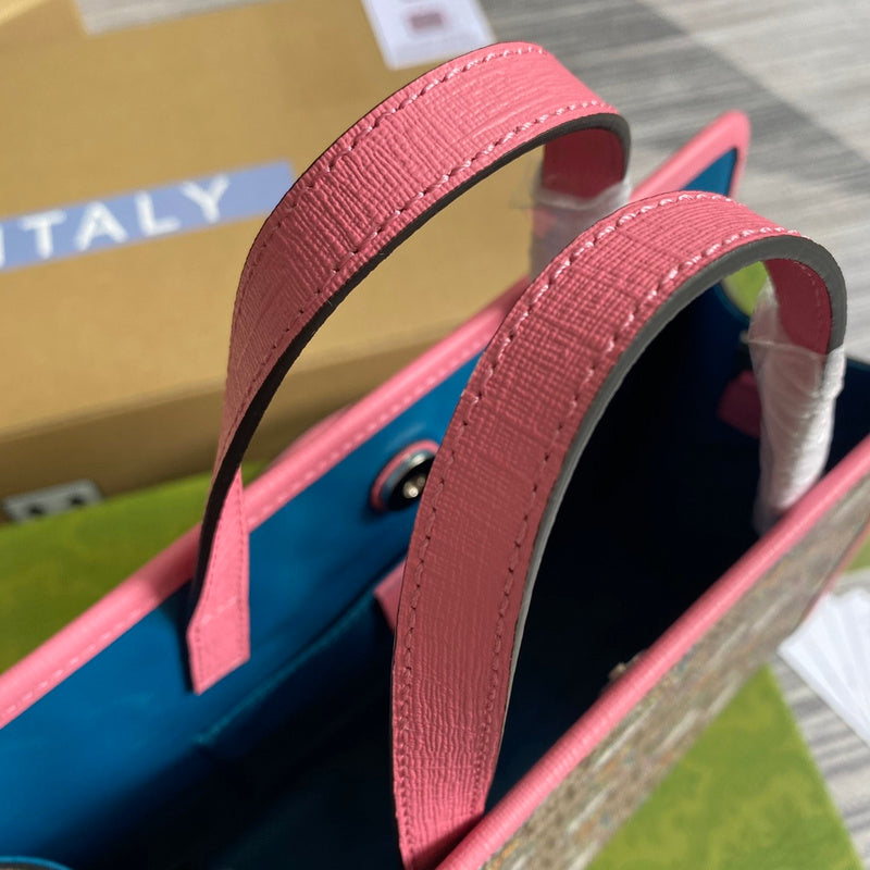 Handle and strap detail of sleek everyday-luxe women's handbag – women's luxury handbag